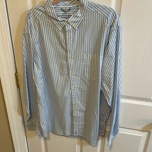 Vineyard Vines Button up